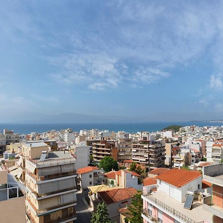 Modern Penthouse Overlooking Halkis Chalkís Esterno foto