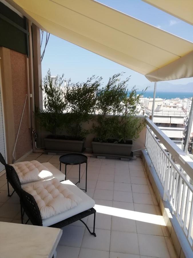 Modern Penthouse Overlooking Halkis Chalkís Esterno foto