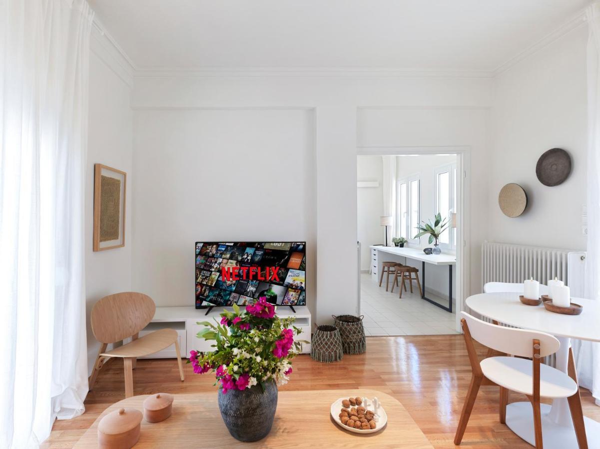 Modern Penthouse Overlooking Halkis Chalkís Esterno foto